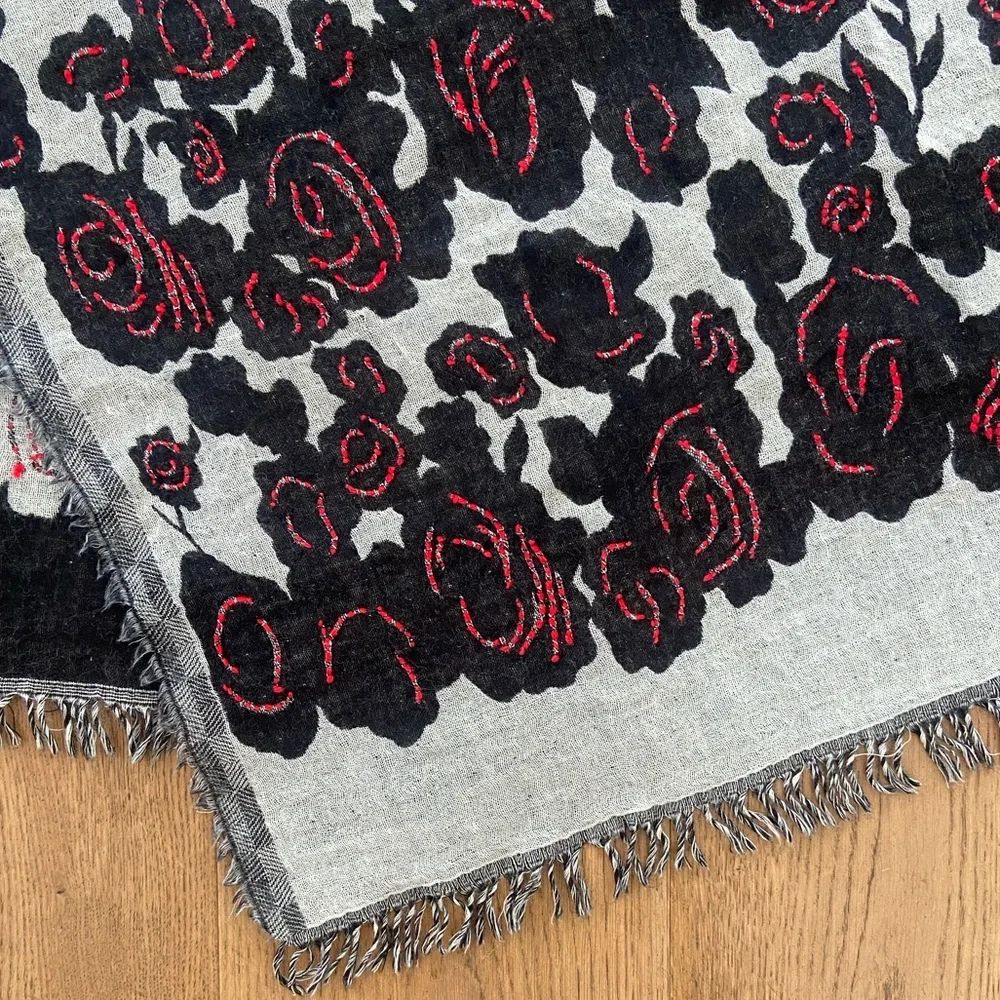 Wool Floral Print Scarf